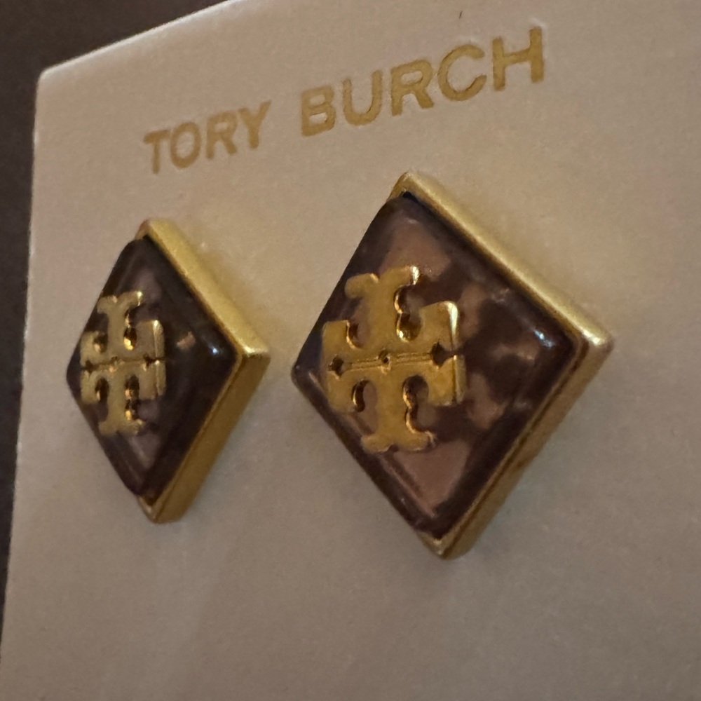 Tory Burch New Gold-Tone Logo Purple Resin Stud Earrings - Picture 7 of 9